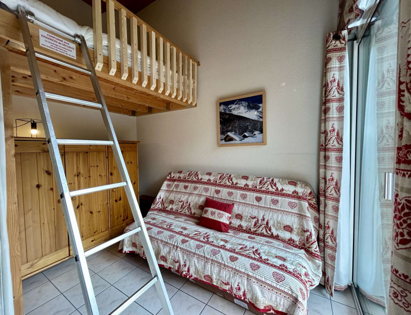 _clients_210510004_photos_24159n_9937653 _clients_210510004_photos_24159n_9937653