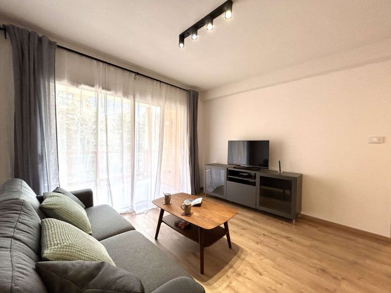 _clients_210510004_photos_24465q_10856357