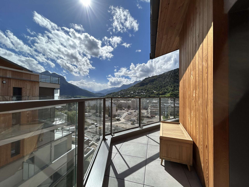 _clients_210510004_photos_26001v_10782311