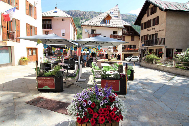 _clients_210524001_photos_11049w_9854420 _clients_210524001_photos_11049w_9854420