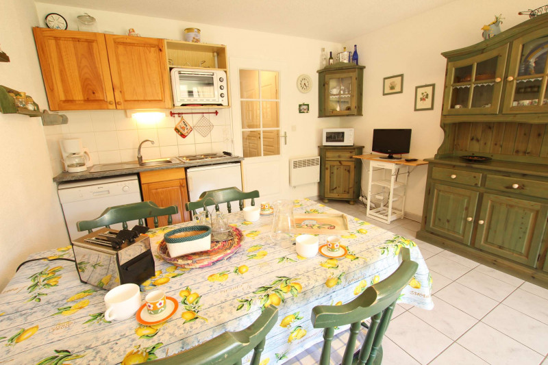 _clients_210524001_photos_11233c_10043739 _clients_210524001_photos_11233c_10043739