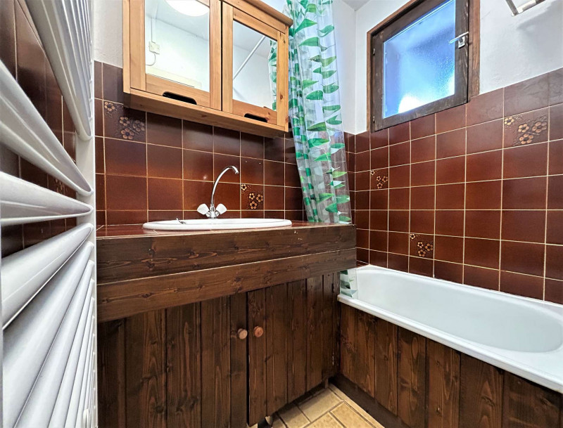 _clients_210524001_photos_20450m_10926111