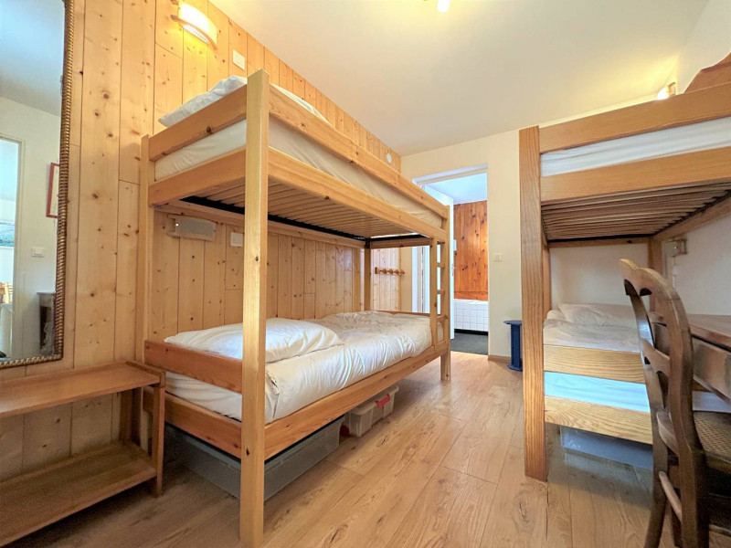 _clients_210524001_photos_20942l_10215819