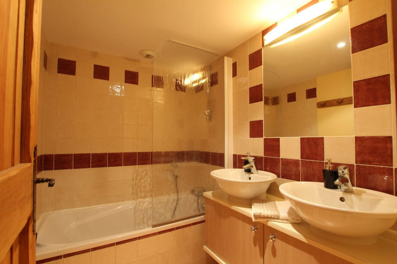 _clients_210533003_photos_11004i_10585004 _clients_210533003_photos_11004i_10585004