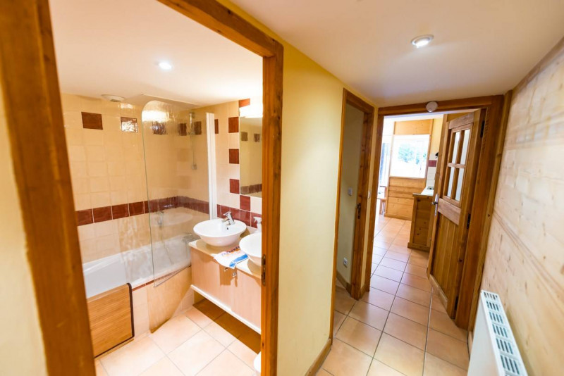 _clients_210533003_photos_11004q_9718805