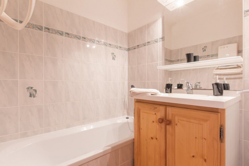 _clients_210533003_photos_11279l_10416447