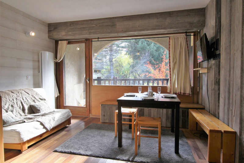 _clients_210533003_photos_12035a_10799925