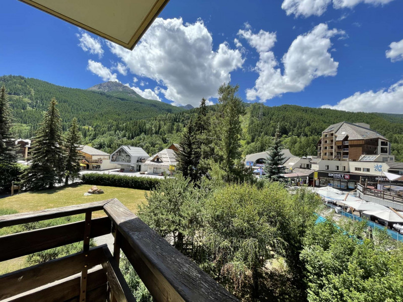 _clients_210533003_photos_16384p_10800081 _clients_210533003_photos_16384p_10800081