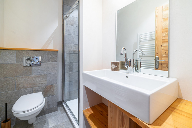 _lv_images__lot_0074061922_08_10130829