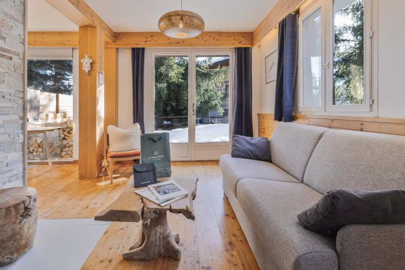 _lv_images__lot_0075554180_01_10435993