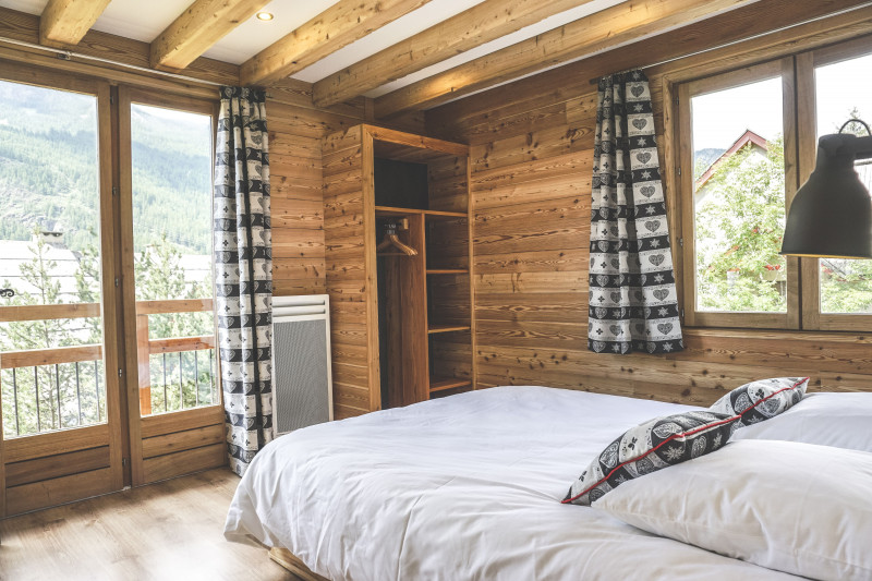 chalet-melezor-chambre-lit-double-4-laurie-mougel-10563950