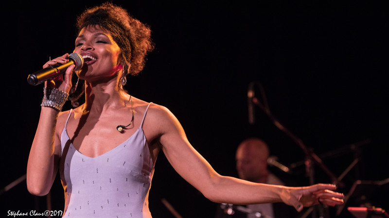 emily-johnson-photo-1-cr-dit-stephane-claus-9926840 emily-johnson-photo-1-cr-dit-stephane-claus-9926840