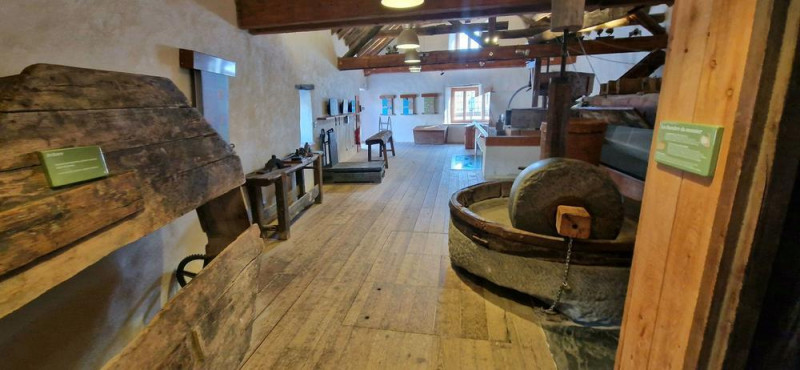 interieur-moulin-du-casset-visite-patrimoine-serre-chevalier interieur-moulin-du-casset-visite-patrimoine-serre-chevalier