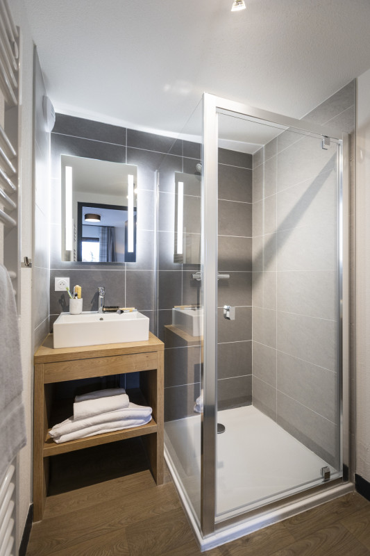 le-serra-neva-4-pieces-8-personnes-salle-d-eau-serre-chevalier