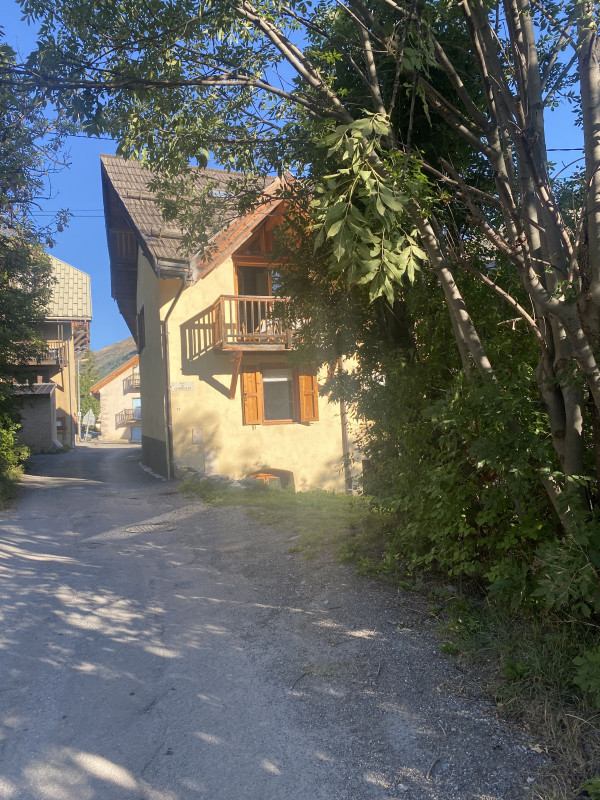 maison-corneille-god-ropiq-exterieur-2-serre-chevalier-monetier