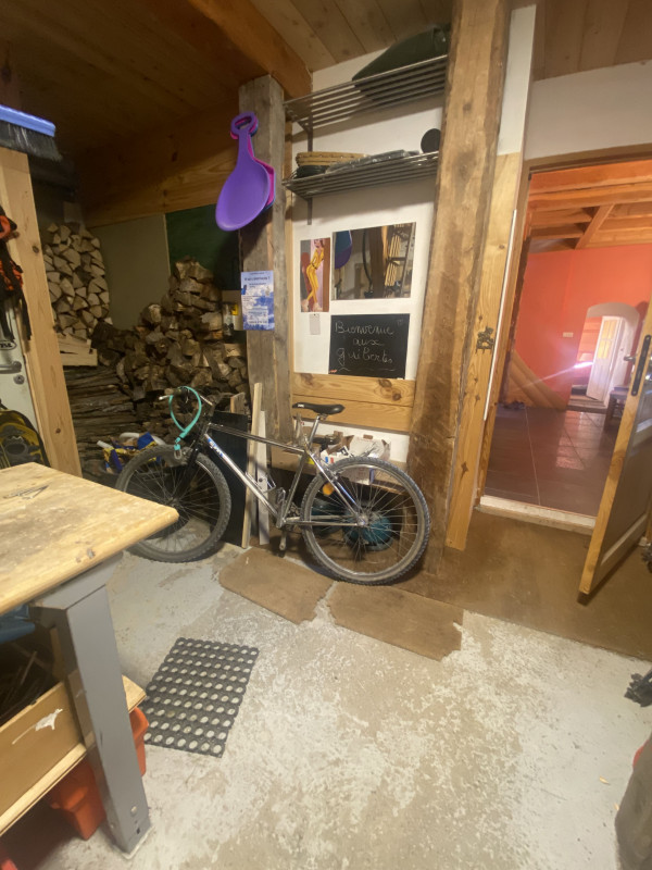 maison-corneille-god-ropiq-local-a-velo-serre-chevalier-monetier