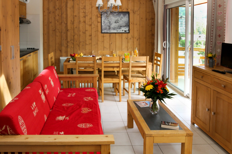 residence-aigle-bleu-salon-appartement-serre-chevalier