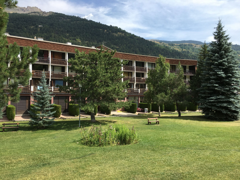 studio-cabine-aigle-noir-jan-8-ete-serre-chevalier-villeneuve-10837648