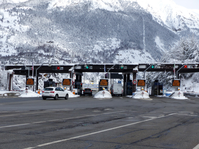 tunnel-frejus-gare-de-peage-serre-chevalier-briancon