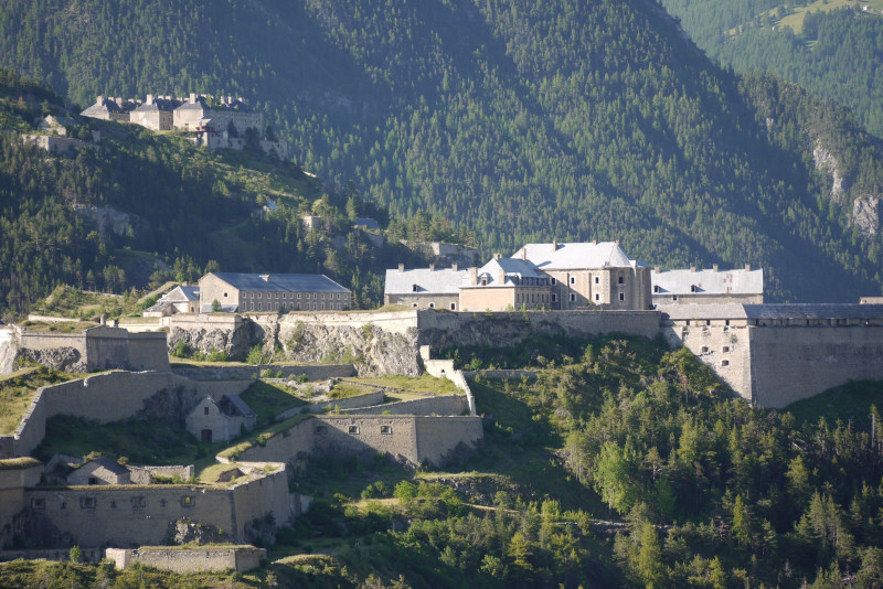 vue-fort-des-trois-t-tes-petit-format-ingenie-8638094