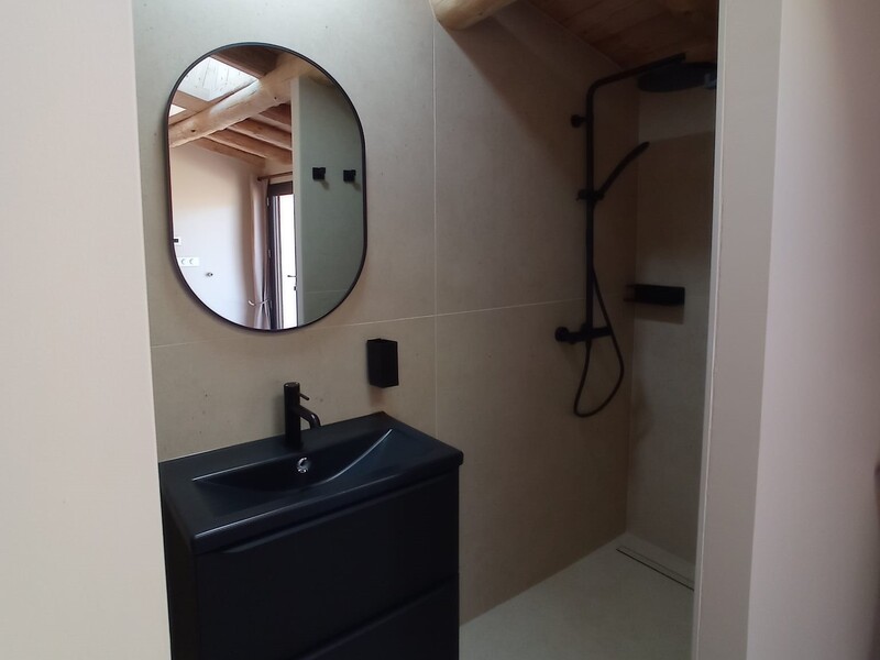 salle-de-bain-chambre-acc-s-ext-7353769