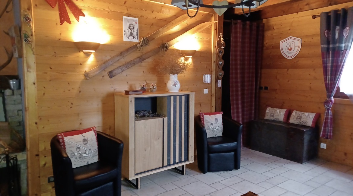 salon-4-chalet-8-personnes-beraud-10563939