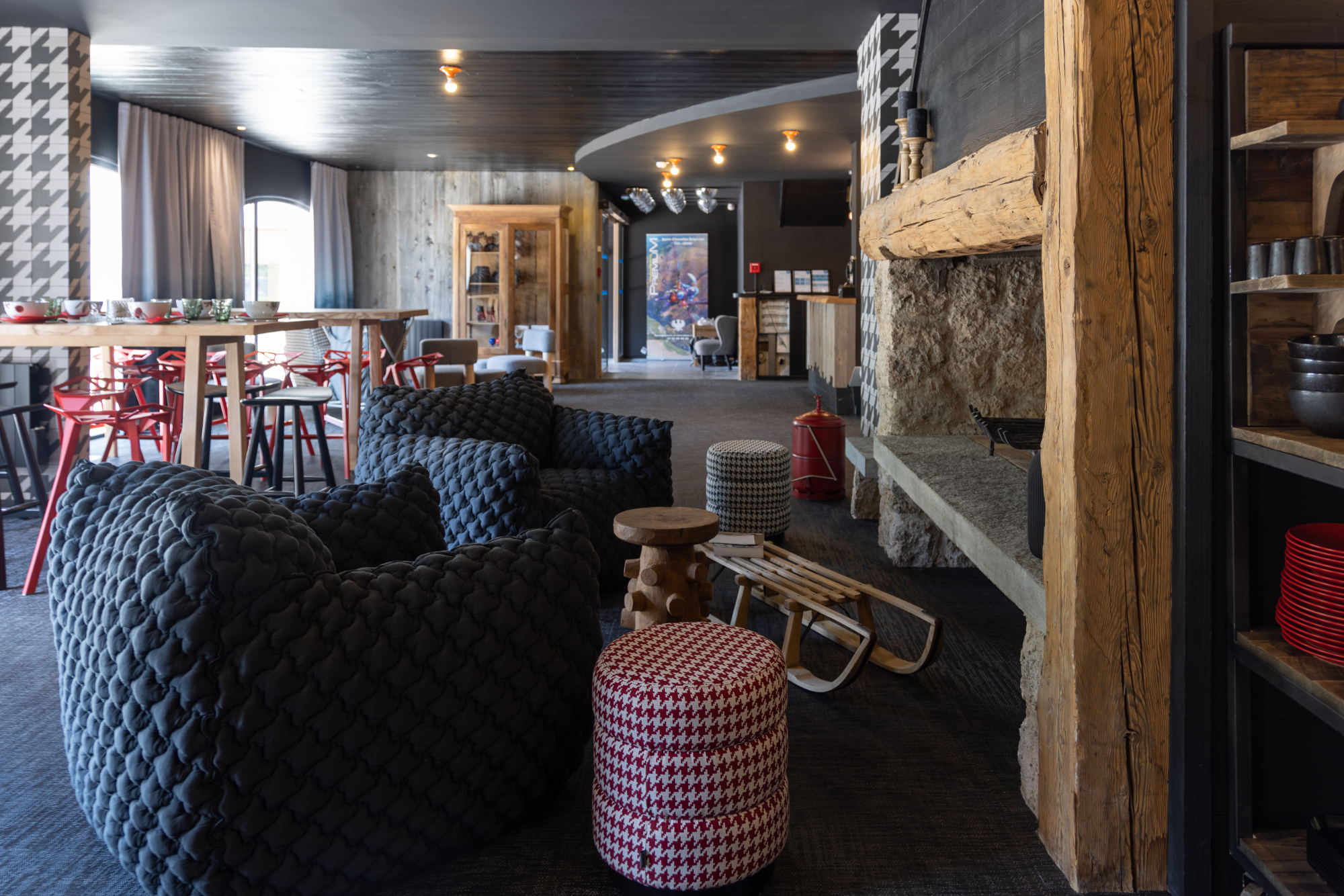 salon-reception-le-cristal-lodge-serre-chevalier