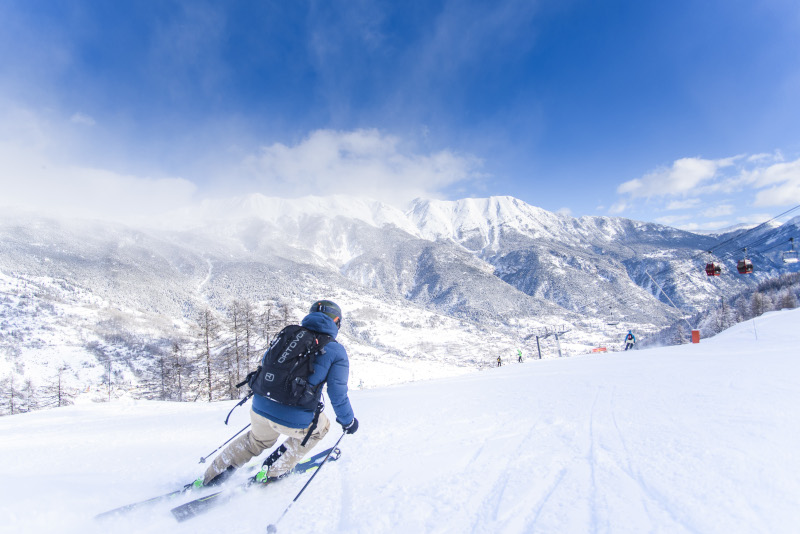 ski-de-piste-serre-chevalier-telecabine-ratier