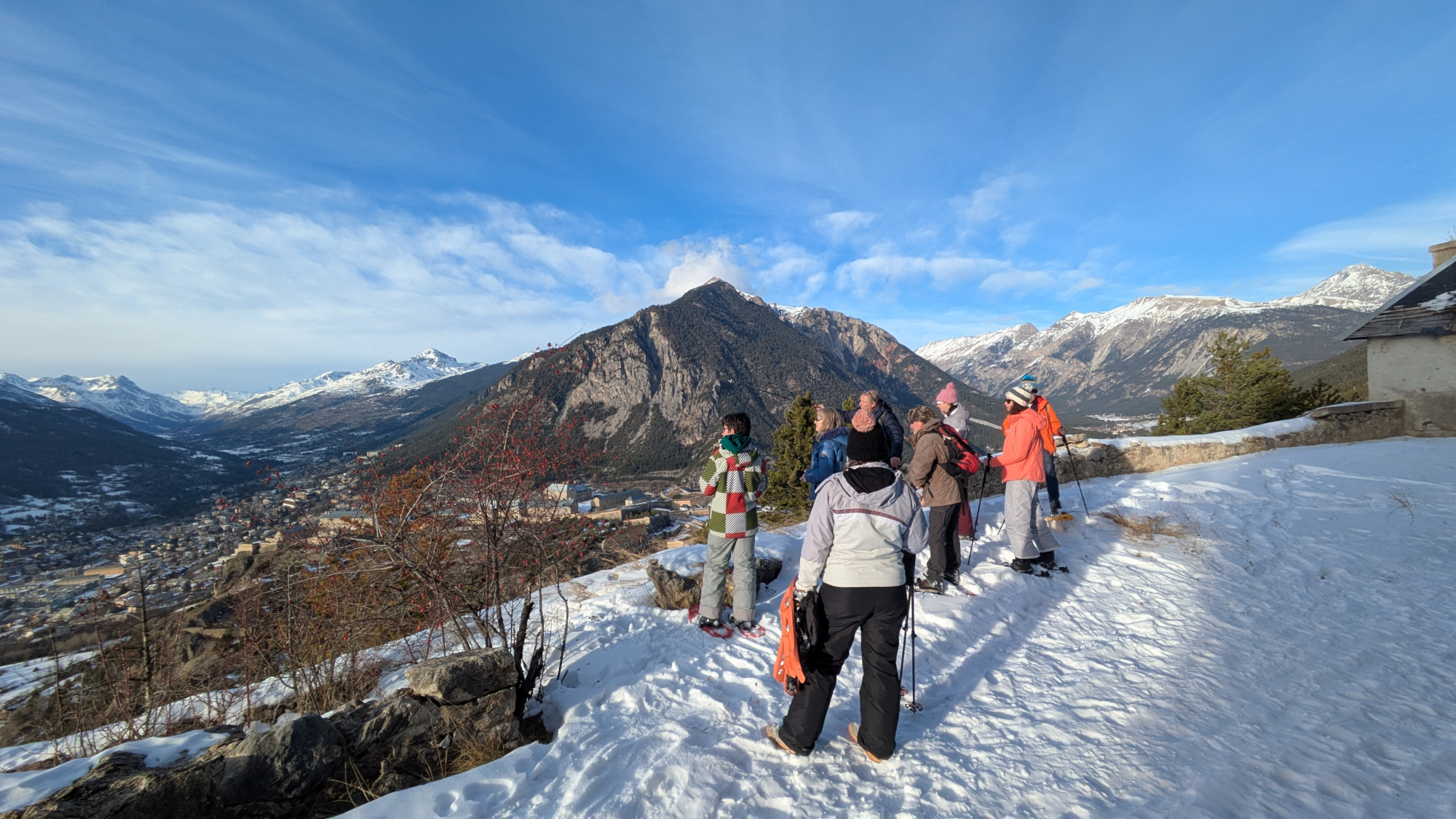 sortie-raquettes-vue-vallee-serre-chevalier-9835870