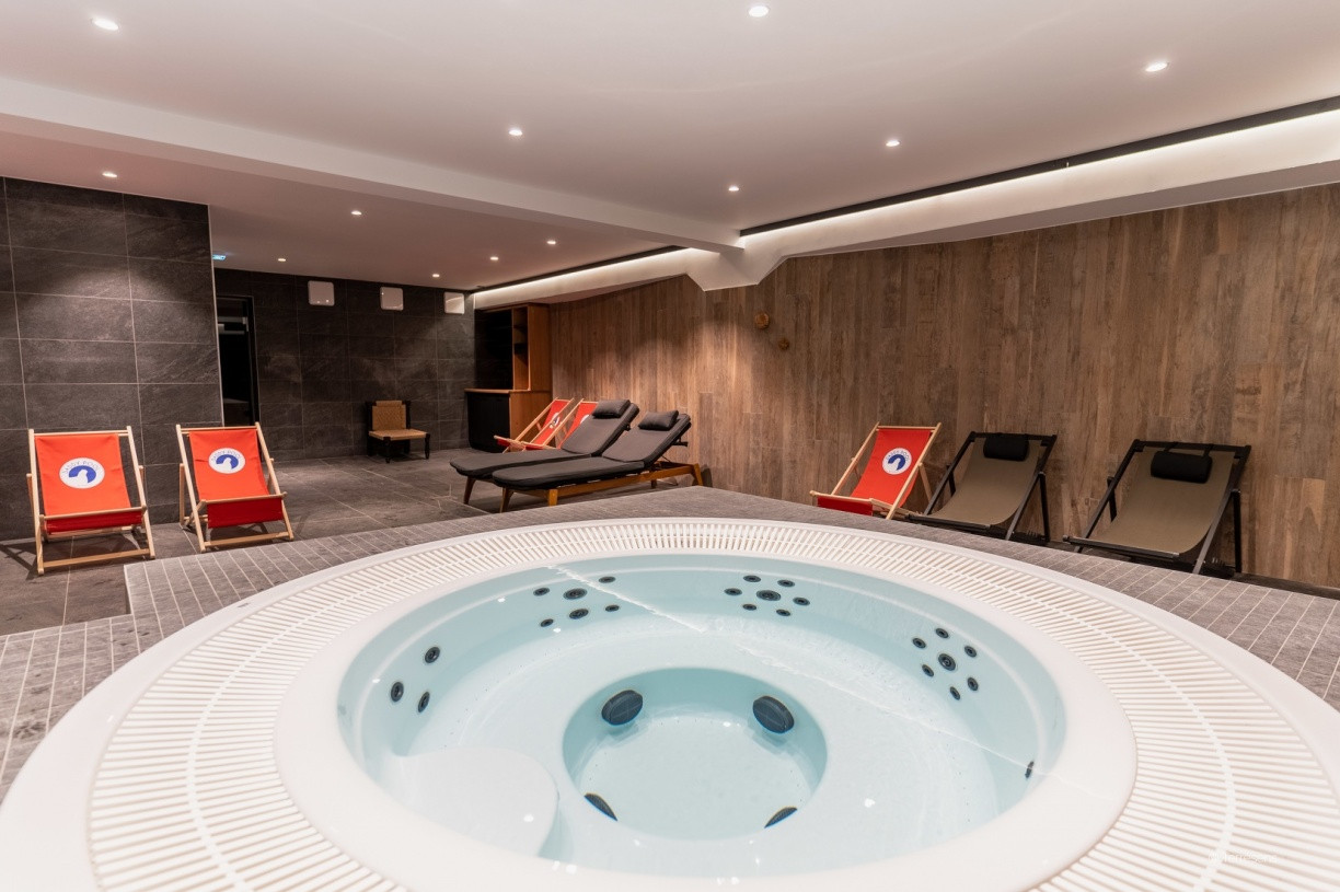 spa-jacuzzi-le-cristal-lodge-serre-chevalier