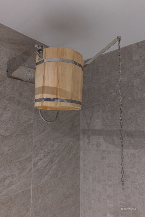 spa-seau-douches-le-cristal-lodge-serre-chevalier