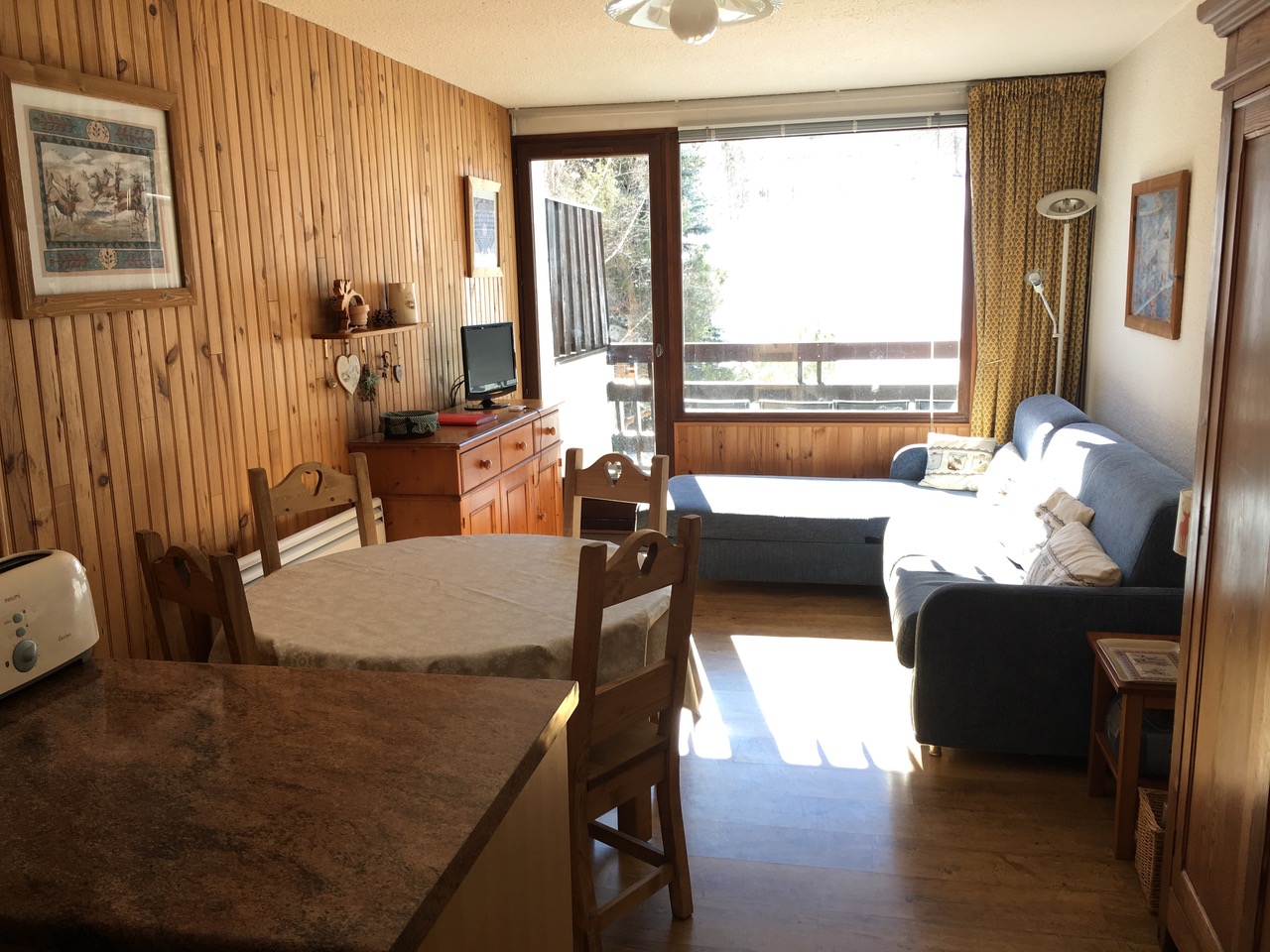 studio-cabine-aigle-noir-jan-1-salon-serre-chevalier-villeneuve-10837642