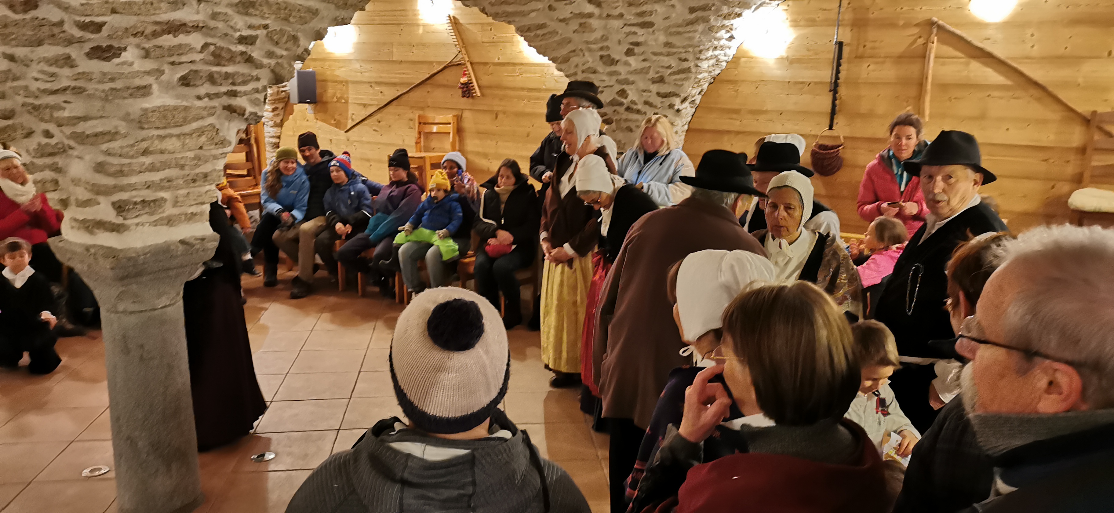 veillee-d-antan-avec-le-quadrille-du-tabuc-serre-chevalier-briancon